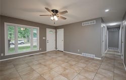 2105 Calumet Drive, Independence, MO 64057