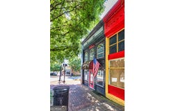 15 E Broad Street, Newnan, GA 30263
