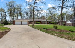 1615 Cherokee Street, Jackson, MO 63755