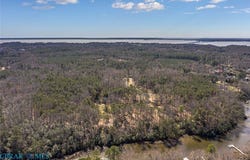 8 Irvington Road, White Stone, VA 22578