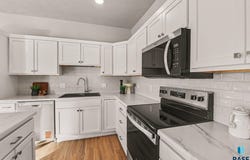 6203 S Ruby Jean Pl, Sioux Falls, SD 57108