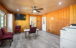 2860 Walnut Creek Road, Golden Valley, AZ 86413