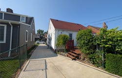 6610 Farnsworth Drive, Parma, OH 44129