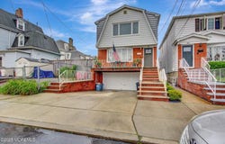 25 Linden Street, Bayonne, NJ 07002