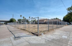 704 Fresno Street N, Fresno, CA 93701
