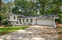 4214 Williamsburg Drive, College Park, GA 30337