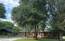 8024 Sharp Rd, Powell, TN 37849