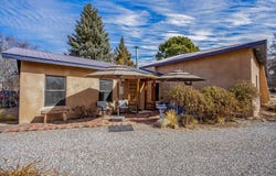 47 County Rd 41A, Alcalde, NM 87511