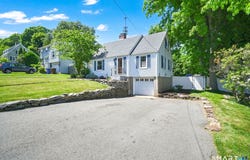 36 Oakdale Street, Wethersfield, CT 06109