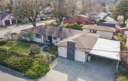 1502 NW Lawnridge Avenue, Grants Pass, OR 97526