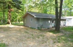 1265 RUSSELL, Harrison, MI 48625