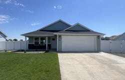 938 Sierra St, Vale, OR 97918