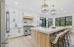 6004 S Prairie View Cir, Sioux Falls, SD 57108