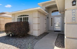 10259 Country Meadows Drive NW, Albuquerque, NM 87114