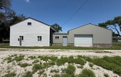 311 9th St, Rockwell City, IA 50579