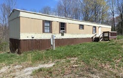 295 Copperhead Ln, LAFAYETTE, TN 37083