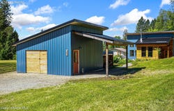 307 Cedar St, Hope, ID 83836