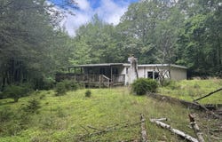 207 N Eastbrook Road, Effort, PA 18330