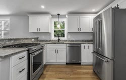 21 Karen Lee Ln, Tewksbury, MA 01876