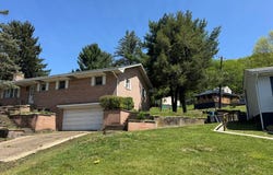 34 SOUTH HIGHLAND AVE, Moundsville, WV 26041