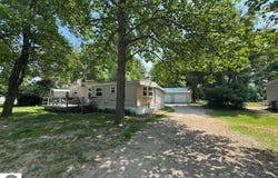 126 Chippewa Trail, Buckley, MI 49620