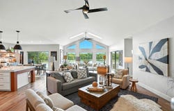 430 Carlyle Dr, IA 52317