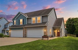 2005 E 24th Terrace, Lawrence, KS 66046