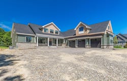 10 Shipwright Way, Newington, NH 03801