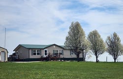 21393 415th Street, Chariton, IA 50049