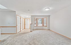 140 35th St Dr SE, Cedar Rapids, IA 52403