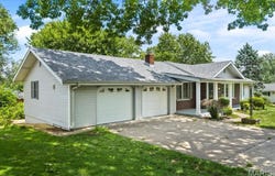 1265 Saint Michael Street, Florissant, MO 63031