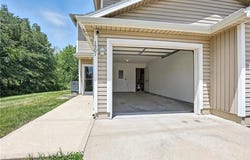 1501 SW Shelby Drive, Lee's Summit, MO 64081
