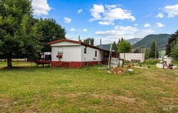 105 E 1st Ave, Clark Fork, ID 83811