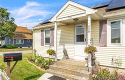 629 York Avenue, Pawtucket, RI 02861