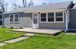 23 Sunset Road, Merrillville, IN 46410