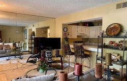 8806 W 106th Terrace, Overland Park, KS 66212