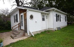 411 N Iowa Avenue, Eagle Grove, IA 50533