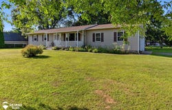 190 Maverick, Lapeer, MI 48446-8783