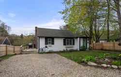 18 Race Road, West Yarmouth, MA 02673