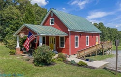 2761 Old Virginia Street, Urbanna, VA 23175
