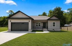 4900 Swearengin Road, Scottsboro, AL 35769