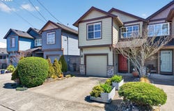 1061 S COLUMBIA St, Seaside, OR 97138