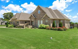 107 Barrington Ct, Muscle Shoals, AL 35661