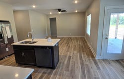 1102 SE 8th, Newton, KS 67114
