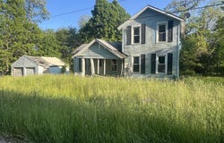 598 E Main Street, Springport, MI 49284