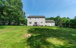 33 Oak Hill Drive, Johnston, RI 02919