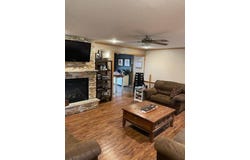 420 E St, Smith Center, KS 66967