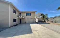 27030 Oakflat Drive, Tehachapi, CA 93561