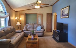 137 Melbrooke Road, Elgin, IL 60123