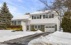 27 Davis Avenue, Albany, NY 12203